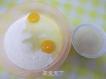 Make Pineapple roll step 2