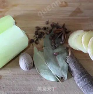Make Roasted pig hoof step 4