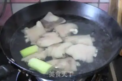 Make Roasted pig hoof step 5