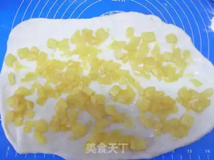 Make Pineapple roll step 14