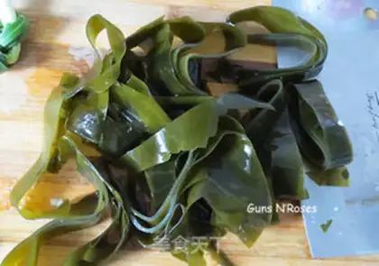 Make Sea belt bone soup step 6