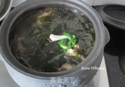 Make Sea belt bone soup step 7