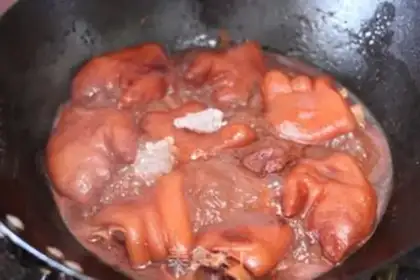 Make Roasted pig hoof step 10