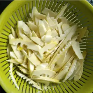 Make Spring fried eggs step 2