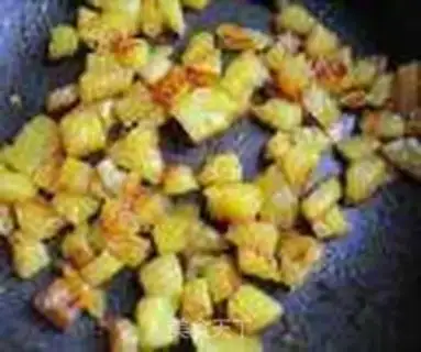 Make Pineapple flip cake step 3