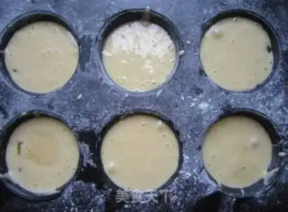 Make Pineapple flip cake step 13