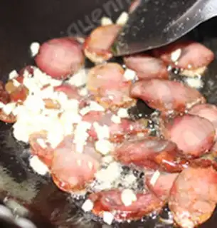 Make Pepper fried sausage step 3