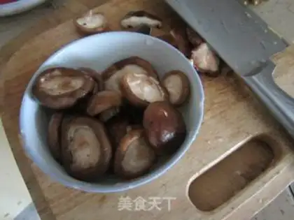 Make A rooster with mushrooms step 5