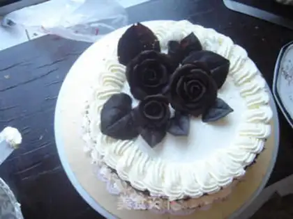 Make Chocolate rose cake step 6
