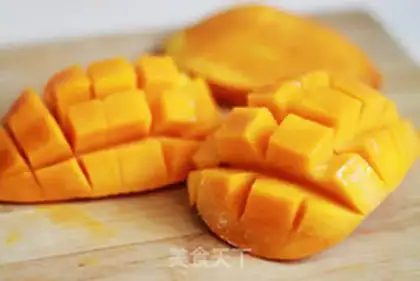 Make Mango yogurt cup step 1