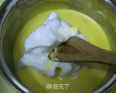Make Caramel pineapple flip cake step 14