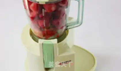 Make Strawberry pudding step 1