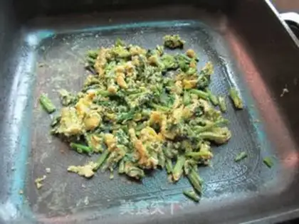 Make Celery fried eggs step 7