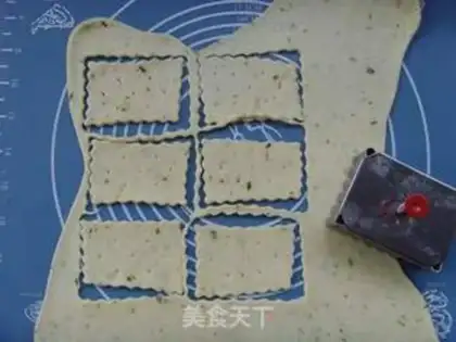 Make Onion combs with cookies step 3