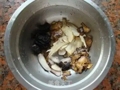 Make Four soup step 0