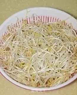 Make The green bean sprouts step 0