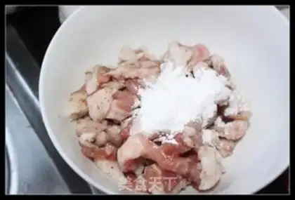Make Crab mushrooms and fried meat step 0