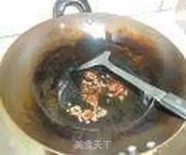 Make Gin and red date silver eardrum step 1