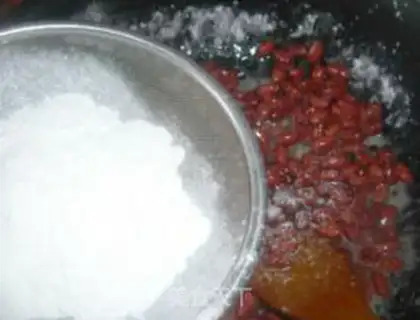 Make Hanging frost peanuts step 4