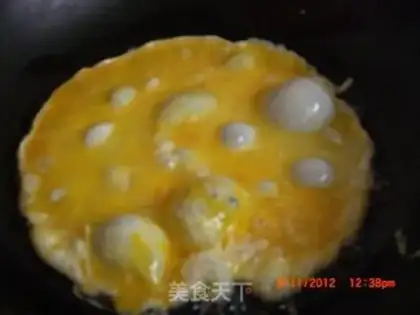 Make Crab fried eggs step 3