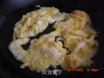 Make Crab fried eggs step 4