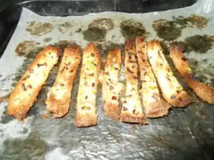 Make Onion butter bread dry step 7