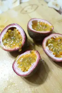 Make Pistachio Sydney honey tea step 2