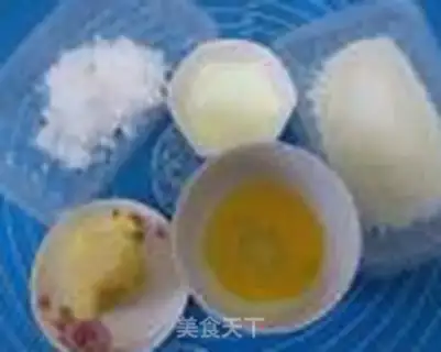 Make Coconut milk bread step 1