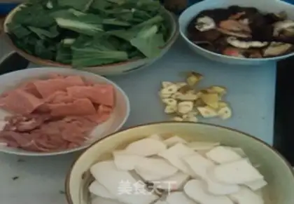 Make Soup and white step 0