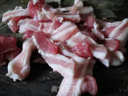 Make Hot cabbage makes a lot of meat step 1