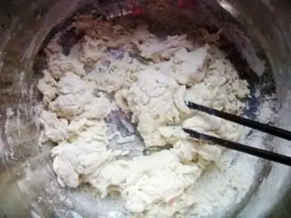Make White-faced buns step 3