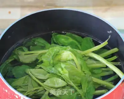 Make Onion shrimp sauce and wheat noodles step 14
