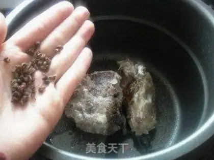 Make The bone soup is thin step 4
