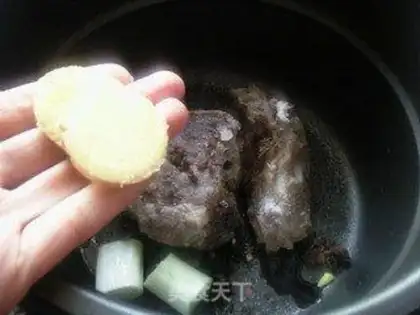 Make The bone soup is thin step 8
