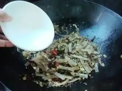 Make Pickles and pork peels step 6