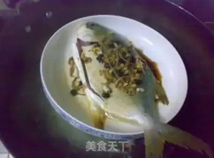 Make Skinned drums of steamed fish step 4