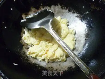 Make Squeeze the eggs step 5