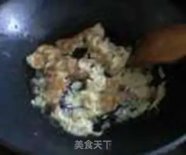 Make Onion egg fried rice step 1