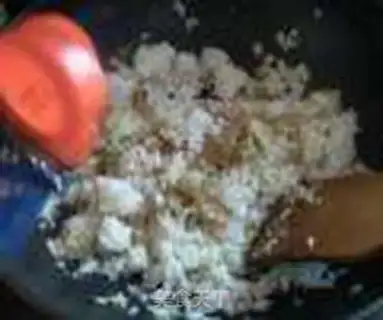 Make Onion egg fried rice step 3