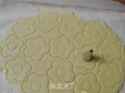 Make Strawberry crackers step 11