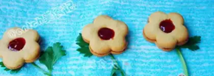 Make Strawberry crackers step 14