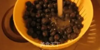 Make Blueberry jam step 3