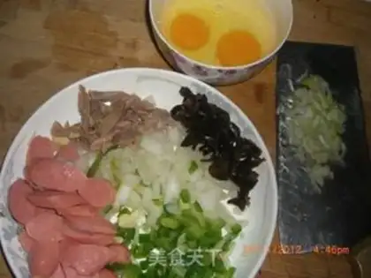 Make Sausage fried eggs step 0