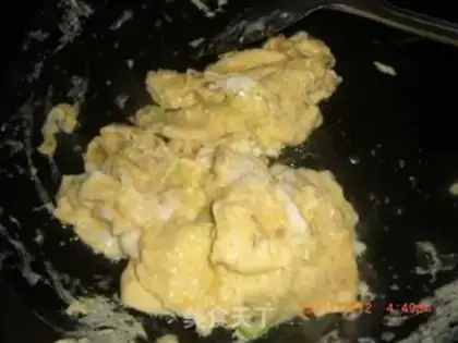 Make Sausage fried eggs step 3