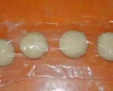 Make Meat pine buns step 5