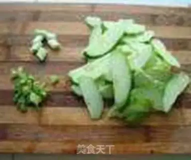 Make Quino cucumber soup step 1