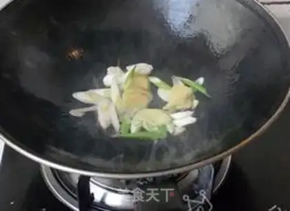 Make A ketchup pan step 4