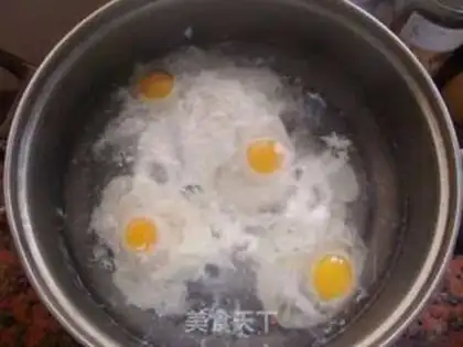 Make Red sugar boiled eggs step 2
