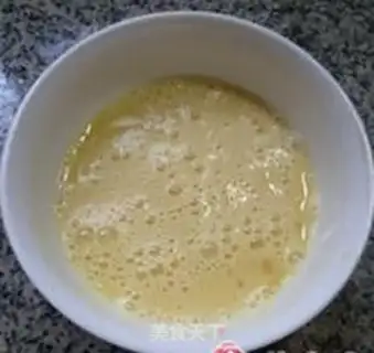Make Onion fried duck eggs step 3