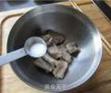Make Pineapple ribs step 1